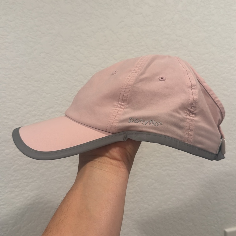 Ponyflo Performance Ponytail Hat Pink Reflective - Picture 4 of 8